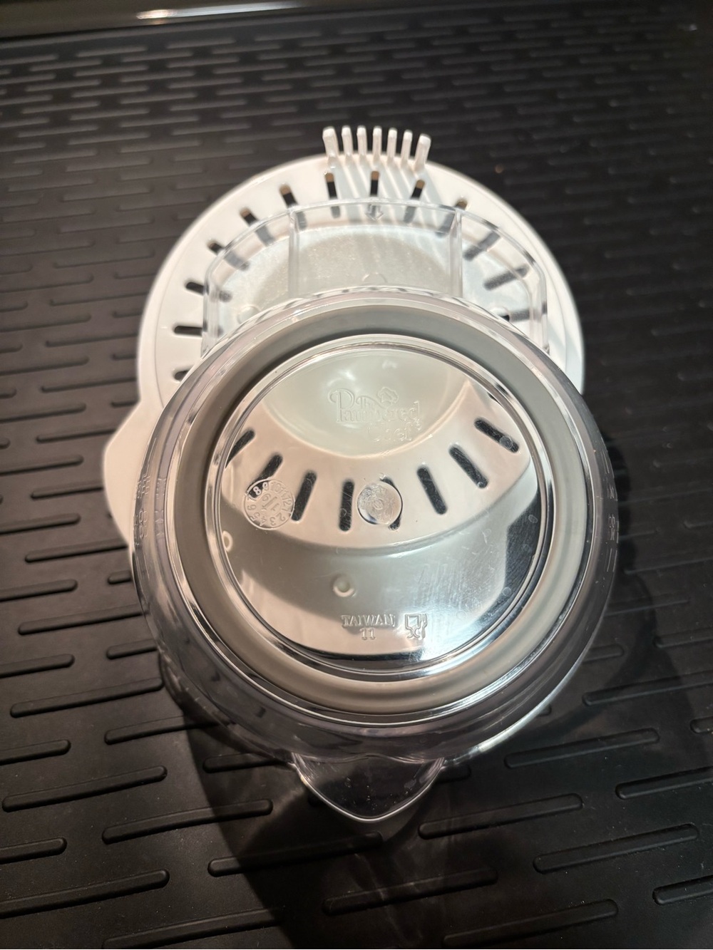 Pampered Chef plastic citrus Juicer